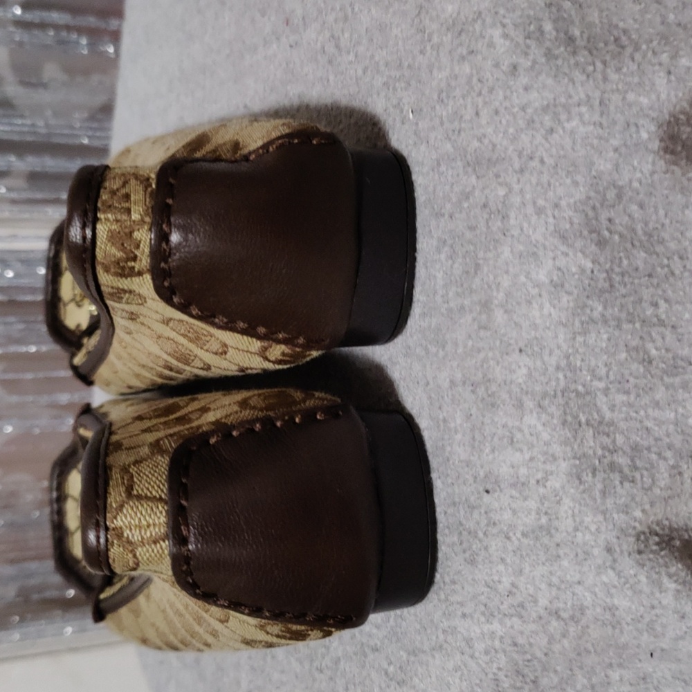 Michael Kors size 71/2 brown and beige slip on flats true to size - Picture 3 of 5
